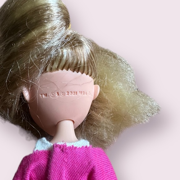 Vintage 2001 Bratz Doll Blonde Hair Denim Skirt Off The Shoulder Top 9.5” Tall - Picture 6 of 8